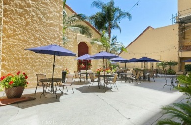 Welcome to this spacious 2 bedroom, 2 bathroom residence at The on Leisure Village Par 3 Golf Course in California - for sale on GolfHomes.com, golf home, golf lot