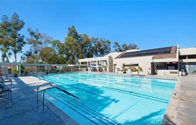 Welcome to this spacious 2 bedroom, 2 bathroom residence at The on Leisure Village Par 3 Golf Course in California - for sale on GolfHomes.com, golf home, golf lot