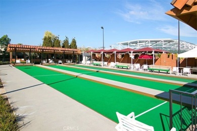 Welcome to this spacious 2 bedroom, 2 bathroom residence at The on Leisure Village Par 3 Golf Course in California - for sale on GolfHomes.com, golf home, golf lot