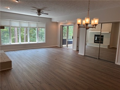 Top Floor End Unit with Lake Views. Totally remodeled and move on Keowee Key Golf and Country Club in South Carolina - for sale on GolfHomes.com, golf home, golf lot
