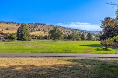 Beautifully maintained home on the 9th hole in the much-desired on  in Oregon - for sale on GolfHomes.com, golf home, golf lot