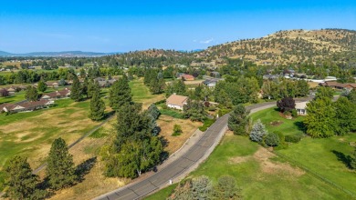 Beautifully maintained home on the 9th hole in the much-desired on  in Oregon - for sale on GolfHomes.com, golf home, golf lot