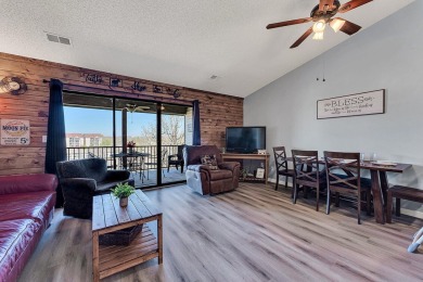 Sellers are offering an $1,000 dollar sellers credit. Indulge in on Pointe Royale Village Country Club in Missouri - for sale on GolfHomes.com, golf home, golf lot