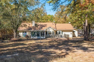 Charming 4-bedroom home in gated Hot Springs Village community on Ponce De Leon Golf Course in Arkansas - for sale on GolfHomes.com, golf home, golf lot