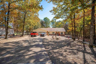 Charming 4-bedroom home in gated Hot Springs Village community on Ponce De Leon Golf Course in Arkansas - for sale on GolfHomes.com, golf home, golf lot