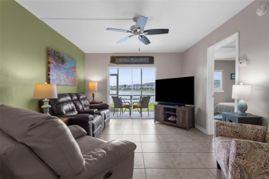 Under contract-accepting backup offers. Beautiful Ground Floor on Kingsway Country Club in Florida - for sale on GolfHomes.com, golf home, golf lot