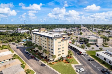CHARMING STUDIO/EFFICIENCY WITH RESORT-STYLE AMENTIES. Welcome on Seminole Lake Country Club in Florida - for sale on GolfHomes.com, golf home, golf lot