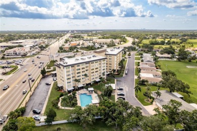CHARMING STUDIO/EFFICIENCY WITH RESORT-STYLE AMENTIES. Welcome on Seminole Lake Country Club in Florida - for sale on GolfHomes.com, golf home, golf lot