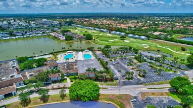 Live the relaxed Florida lifestyle in Kings Point! Second floor on Addison Reserve in Florida - for sale on GolfHomes.com, golf home, golf lot