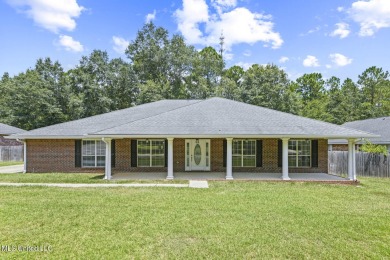 WIde open spaces is the thought that comes to mind inside this on Diamondhead Country Club in Mississippi - for sale on GolfHomes.com, golf home, golf lot