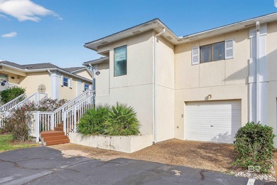 This beautiful 3BR, 3BA townhouse is truly a rare find. The 2nd on Glenlakes Golf Club in Alabama - for sale on GolfHomes.com, golf home, golf lot