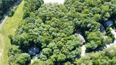 Great lake lot in the Foxwood Hills community, zoned yellow but on Fox Wood Hills Golf Course in South Carolina - for sale on GolfHomes.com, golf home, golf lot
