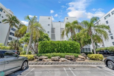 This 2200 sqft 2/2 condo is located in Bay Harbor Island, w/ on Indian Creek Country Club in Florida - for sale on GolfHomes.com, golf home, golf lot