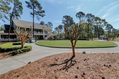 Rare opportunity to own one of the few remaining homesites in on Palmetto Hall Golf Course in South Carolina - for sale on GolfHomes.com, golf home, golf lot