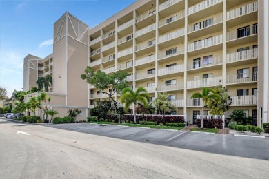 Welcome to this beautifully maintained 2-bedroom, 2-bath on Marina Lakes Golf Course in Florida - for sale on GolfHomes.com, golf home, golf lot