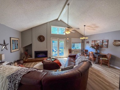 Charming Fully Furnished Villa in the Heart of Fairfield Bay! on Mountain Ranch Golf Club in Arkansas - for sale on GolfHomes.com, golf home, golf lot