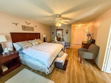 Charming Fully Furnished Villa in the Heart of Fairfield Bay! on Mountain Ranch Golf Club in Arkansas - for sale on GolfHomes.com, golf home, golf lot