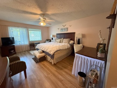 Charming Fully Furnished Villa in the Heart of Fairfield Bay! on Mountain Ranch Golf Club in Arkansas - for sale on GolfHomes.com, golf home, golf lot