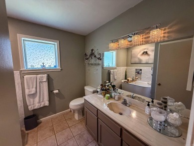 Charming Fully Furnished Villa in the Heart of Fairfield Bay! on Mountain Ranch Golf Club in Arkansas - for sale on GolfHomes.com, golf home, golf lot