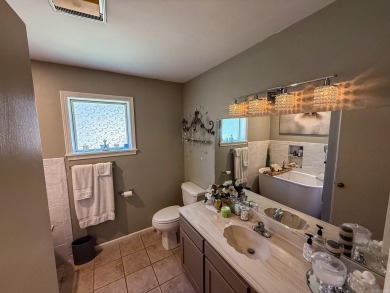 Charming Fully Furnished Villa in the Heart of Fairfield Bay! on Mountain Ranch Golf Club in Arkansas - for sale on GolfHomes.com, golf home, golf lot
