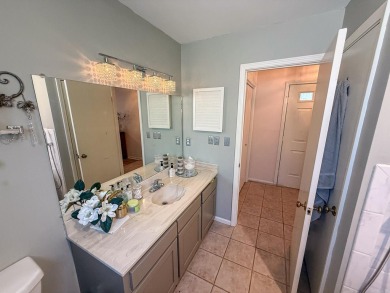 Charming Fully Furnished Villa in the Heart of Fairfield Bay! on Mountain Ranch Golf Club in Arkansas - for sale on GolfHomes.com, golf home, golf lot