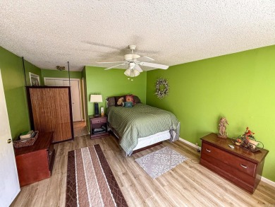 Charming Fully Furnished Villa in the Heart of Fairfield Bay! on Mountain Ranch Golf Club in Arkansas - for sale on GolfHomes.com, golf home, golf lot