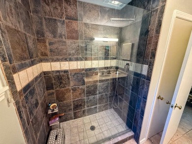 Charming Fully Furnished Villa in the Heart of Fairfield Bay! on Mountain Ranch Golf Club in Arkansas - for sale on GolfHomes.com, golf home, golf lot