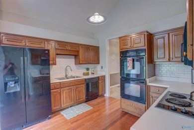 Must see this lovely condo in South HSV!  1900+ ft2, 3BR 2.5 BA on Becky Peirce Municipal Golf Course in Alabama - for sale on GolfHomes.com, golf home, golf lot