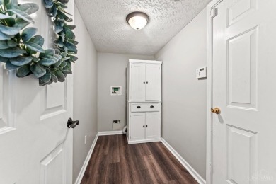 Spacious 3 Bedroom, 2.5 Bath Condo in the centrally located on Ivy Hills Country Club in Ohio - for sale on GolfHomes.com, golf home, golf lot