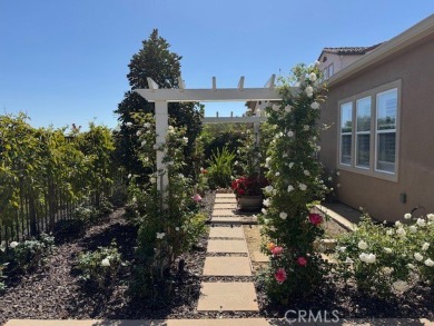 GATED *RESORT-LIKE* MERIDIAN HILLS, TOP OF THE MOUNTAIN, IN THE on Moorpark Country Club in California - for sale on GolfHomes.com, golf home, golf lot