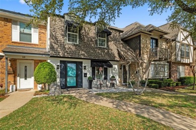 Stunning Renovated Townhome in Ridglea Country Club Estates!

 on Ridglea Golf Course in Texas - for sale on GolfHomes.com, golf home, golf lot