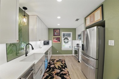 Stunning Renovated Townhome in Ridglea Country Club Estates!

 on Ridglea Golf Course in Texas - for sale on GolfHomes.com, golf home, golf lot