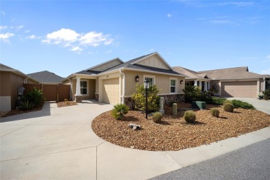 Immaculate 2-Bedroom, 2-Bathoorm Courtyard Villa in The Village on Pennbrooke Fairways in Florida - for sale on GolfHomes.com, golf home, golf lot