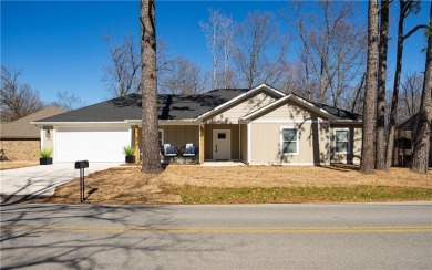 Want to be close to the interstate, trails, & shopping but still on Bella Vista - Metfield Golf Complex and Country Club in Arkansas - for sale on GolfHomes.com, golf home, golf lot