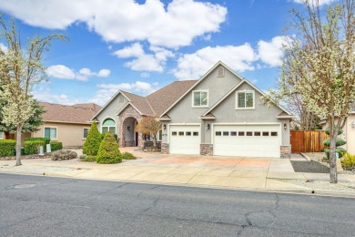 There is much to love about this home. Originally constructed by on Eagle Point Golf Course in Oregon - for sale on GolfHomes.com, golf home, golf lot