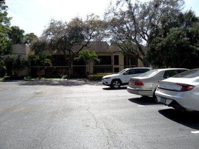 Three bed, two bath furnished Condo Overlooking the 12th Fairway on Meadowood Golf and Tennis Club in Florida - for sale on GolfHomes.com, golf home, golf lot