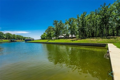 This exceptional 1.853-acre estate lot offers 300 feet of on Pinnacle Golf and Boat Club in Texas - for sale on GolfHomes.com, golf home, golf lot