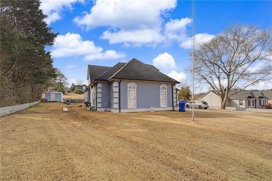 Houses like this don't come often!! This stunning 6 bedroom, 4 on Meadow Lakes Golf Course in Georgia - for sale on GolfHomes.com, golf home, golf lot