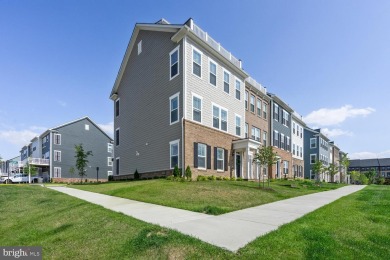 Feel like you are on vacation while living at home! Welcome home on Potomac Shores Golf Club in Virginia - for sale on GolfHomes.com, golf home, golf lot