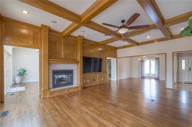 Stunning lakefront home in sought after Lakewood community! on Lakewood Oaks Golf Club, Ltd. in Missouri - for sale on GolfHomes.com, golf home, golf lot