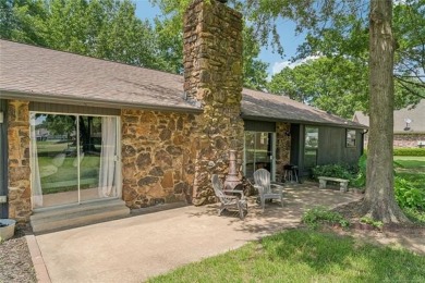 Single story home with incredible views of Indian Springs golf on Indian Springs Country Club in Oklahoma - for sale on GolfHomes.com, golf home, golf lot