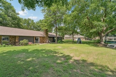 Single story home with incredible views of Indian Springs golf on Indian Springs Country Club in Oklahoma - for sale on GolfHomes.com, golf home, golf lot