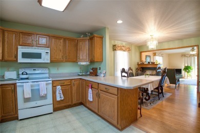 This beautiful 3-bedroom, 3-bathroom home is perfectly on Harbor Ridge Golf Course in Pennsylvania - for sale on GolfHomes.com, golf home, golf lot