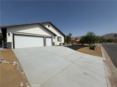 BEAUTIFUL INSIDE AND OUT!!! AND PRICED AT A BARGAIN! Introducing on Mission Lakes Country Club in California - for sale on GolfHomes.com, golf home, golf lot