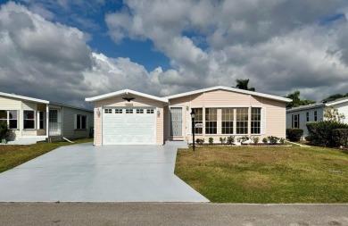 LAND OWNED!!! 2 Bed, 2 Bath,1 Car Gar home in Savanna Clube on Savanna Golf Club in Florida - for sale on GolfHomes.com, golf home, golf lot