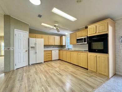 LAND OWNED!!! 2 Bed, 2 Bath,1 Car Gar home in Savanna Clube on Savanna Golf Club in Florida - for sale on GolfHomes.com, golf home, golf lot