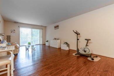 Great Location - Don't Miss Out!  Located near Route 53, this on Twin Lakes Golf Course in Illinois - for sale on GolfHomes.com, golf home, golf lot