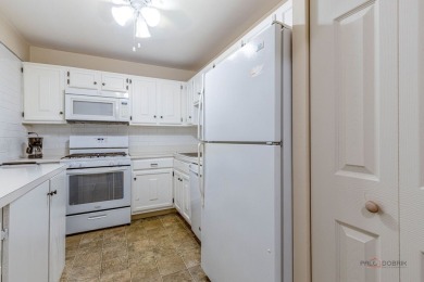 Great Location - Don't Miss Out!  Located near Route 53, this on Twin Lakes Golf Course in Illinois - for sale on GolfHomes.com, golf home, golf lot