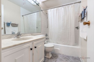 Great Location - Don't Miss Out!  Located near Route 53, this on Twin Lakes Golf Course in Illinois - for sale on GolfHomes.com, golf home, golf lot