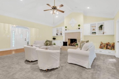 Welcome to this Traditional Red Brick home located on a highly on Hide-A-Way Lake Golf Course in Texas - for sale on GolfHomes.com, golf home, golf lot